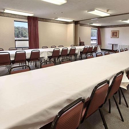 Ramada By Wyndham Strasburg Dover Экстерьер фото